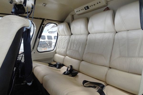 eurocopter-as355-f2-interior-102F817210-06BD-BDA9-E660-41CB3439941E.jpg