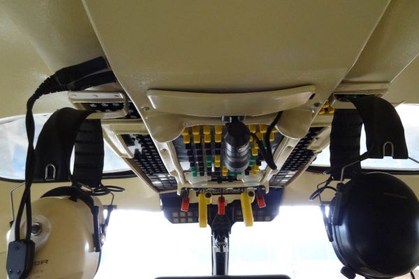 eurocopter-as355-f2-interior-7E7B45A33-11D9-5D34-BDCF-7EEA18CF1C50.jpg